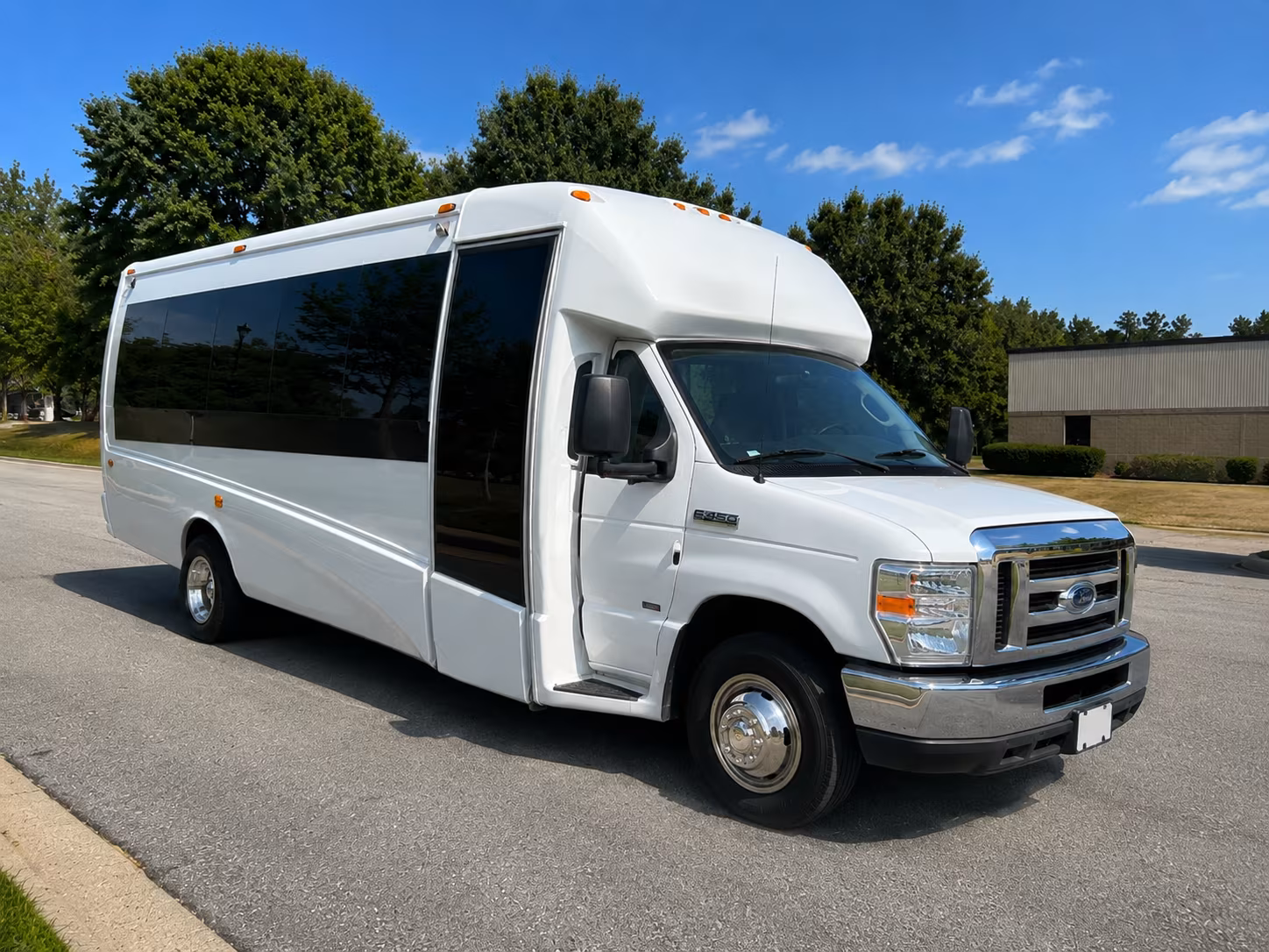 hotel to venue shuttle buses for rialto and san bernardino corporate events