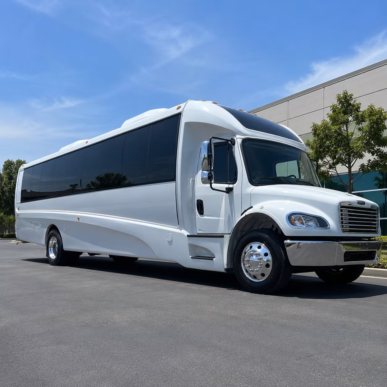 rialto 20 passenger minibus