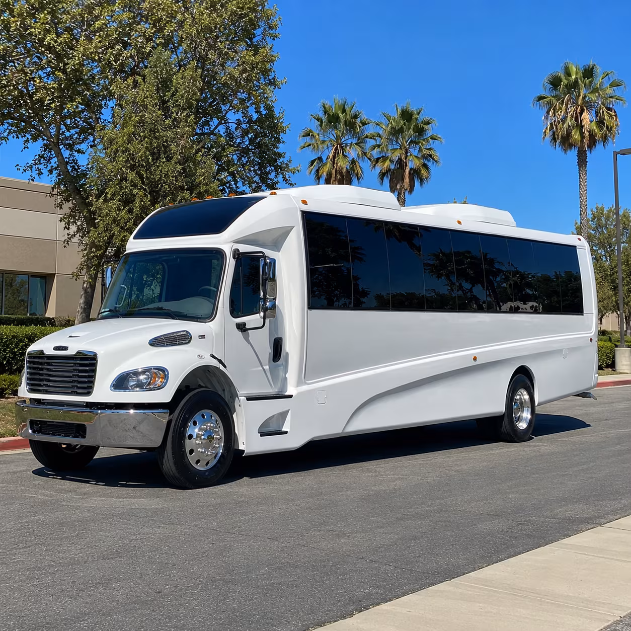 rialto 25 passenger minibus